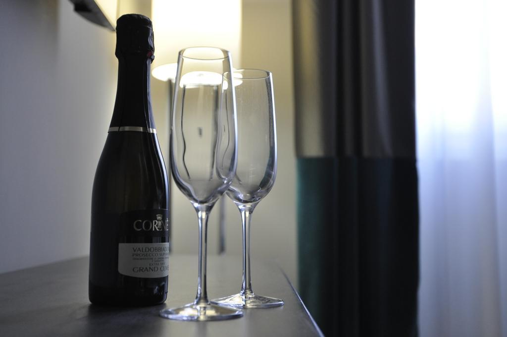 Place 24 Suites & Wellness Rome Kamer foto
