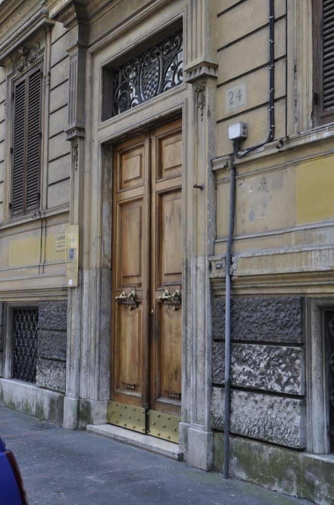 Place 24 Suites & Wellness Rome Buitenkant foto